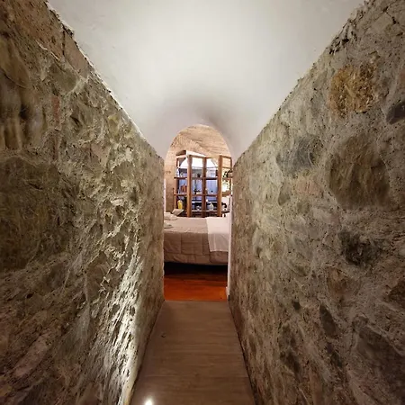 L'antica Grotta Apartment *